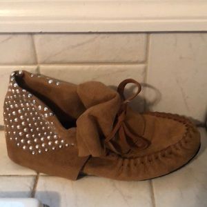 Dots moccasins never worn 10